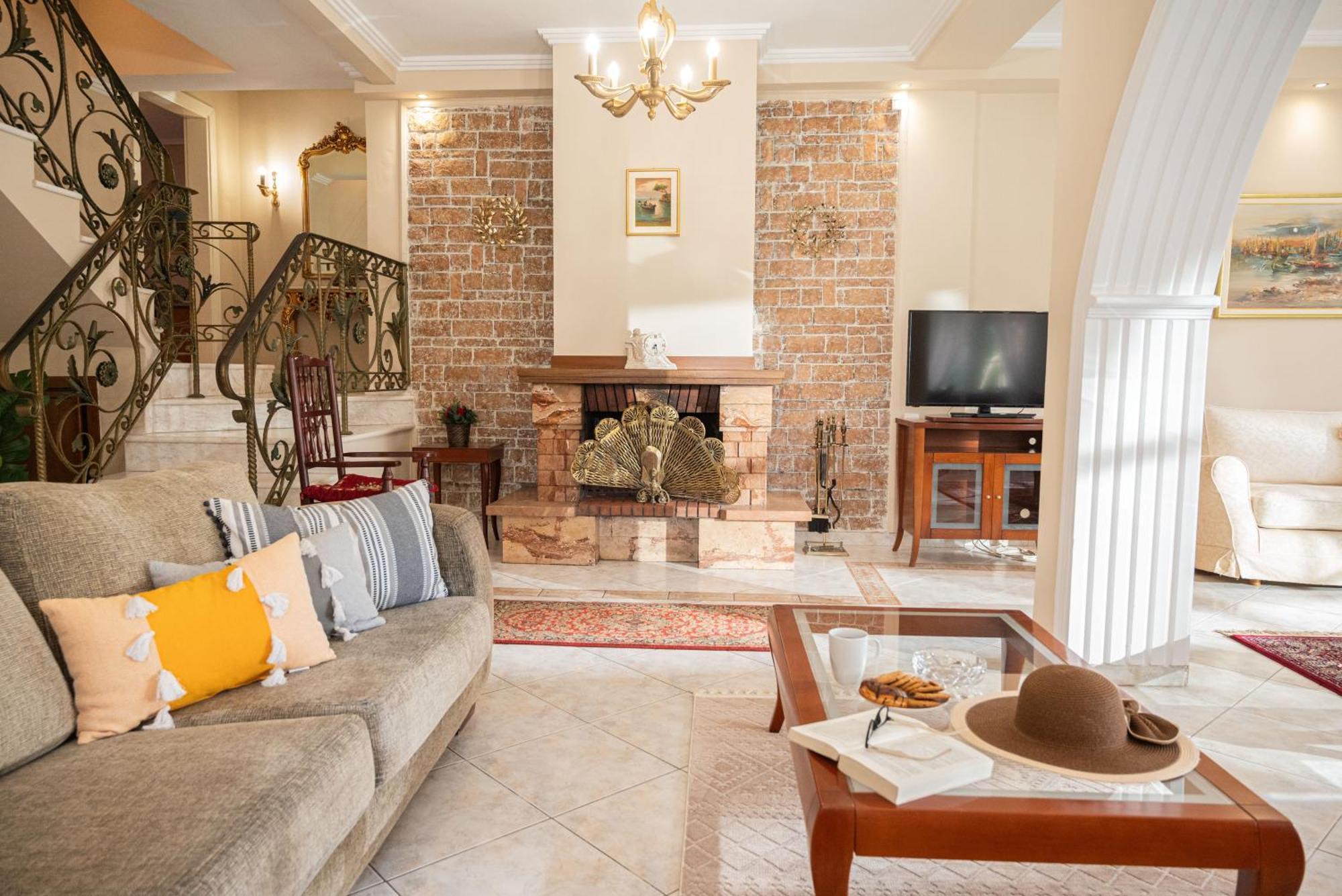 Villa Regina By The Sea *
