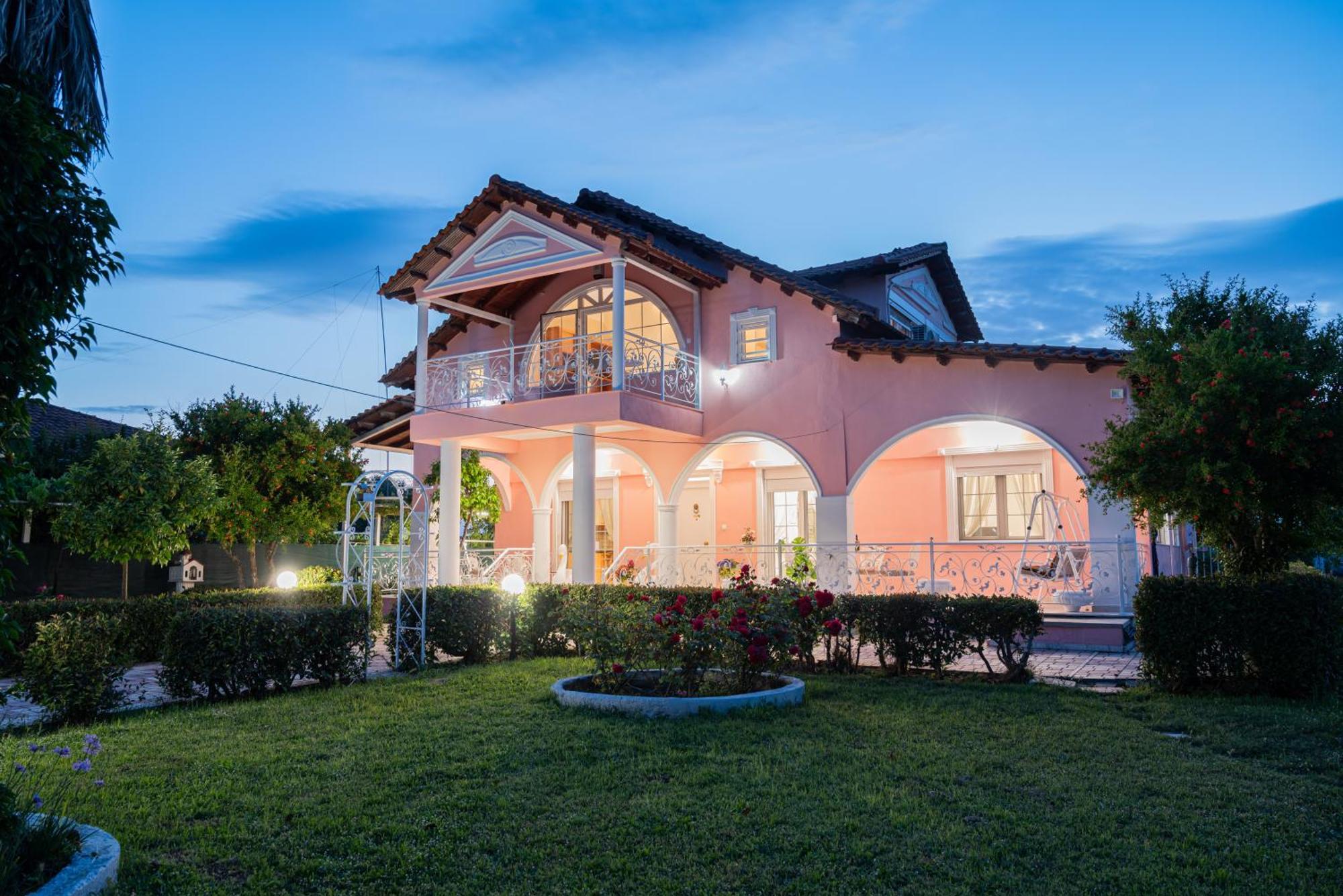 Villa Regina By The Sea *